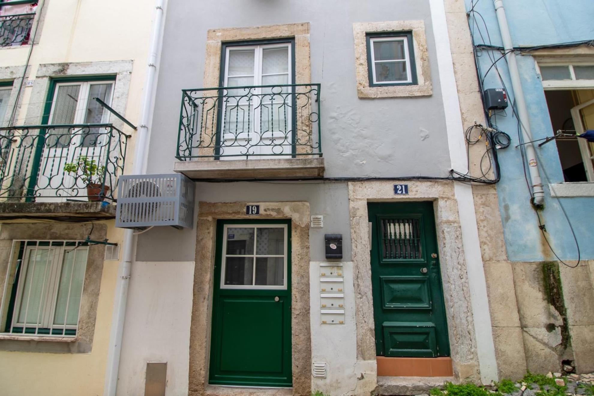 Cosy Retreat In Madragoa -lisbon Lisbon